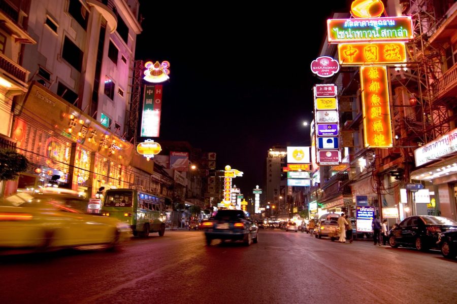 Bangkok's Chinatown is centered on Yaowarat Road,  Bangkok *** Local Caption *** ¶¹¹àÂÒÇÃÒª  ¨Ñ§ËÇÑ´¡ÃØ§à·¾ÁËÒ¹¤Ã